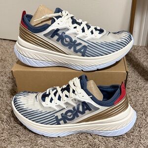 Hoka Sneakers in Navy and Cream